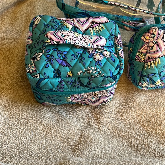 Vera Bradley 3-Piece Cosmetic Set NWT - Picture 5 of 16